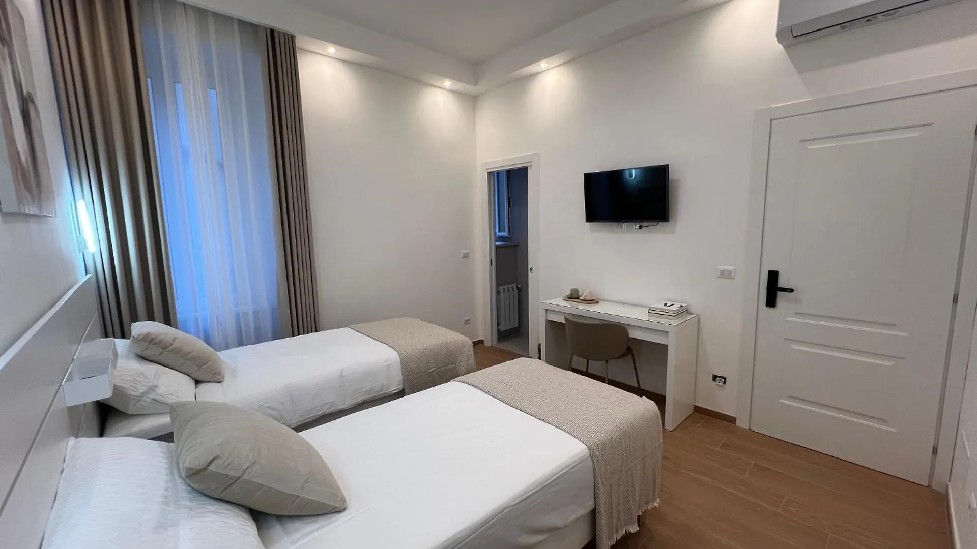 Maison Almo Rome 0*,